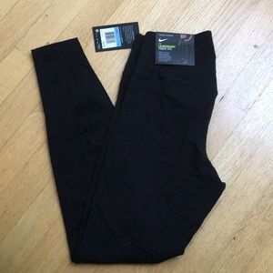 Nike Legendary Tight Fit compression tights Medium